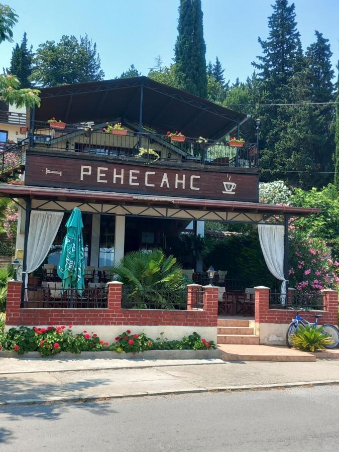 Villa Renesans Dojran エクステリア 写真