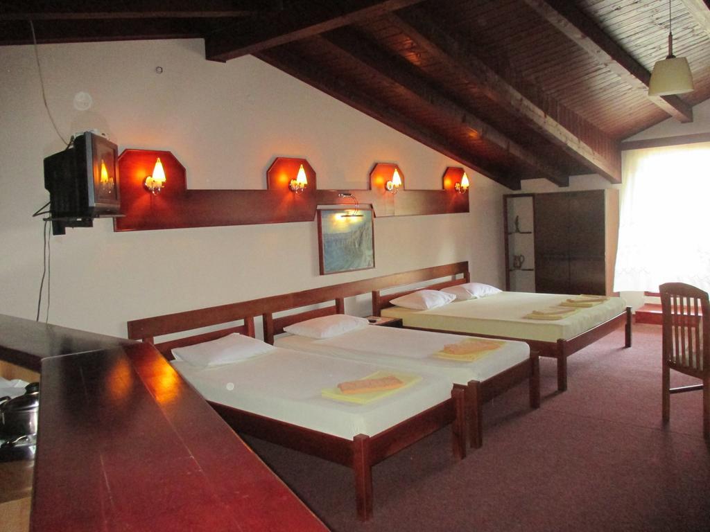 Villa Renesans Dojran エクステリア 写真